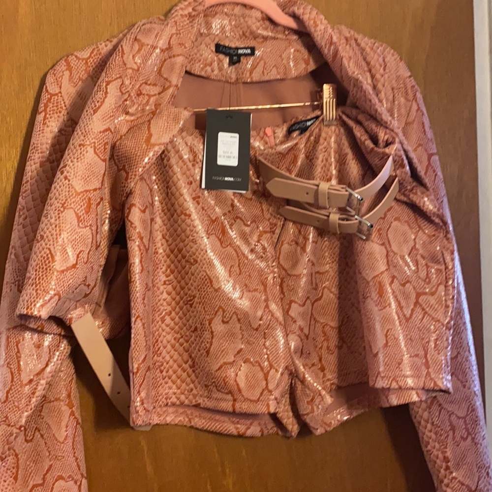 Matching set - Picture 2 of 3